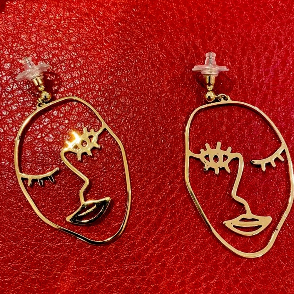 Gold Face Outline Earrings